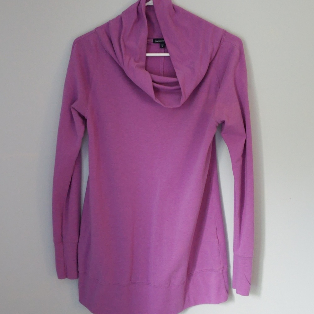 Gap maternity top